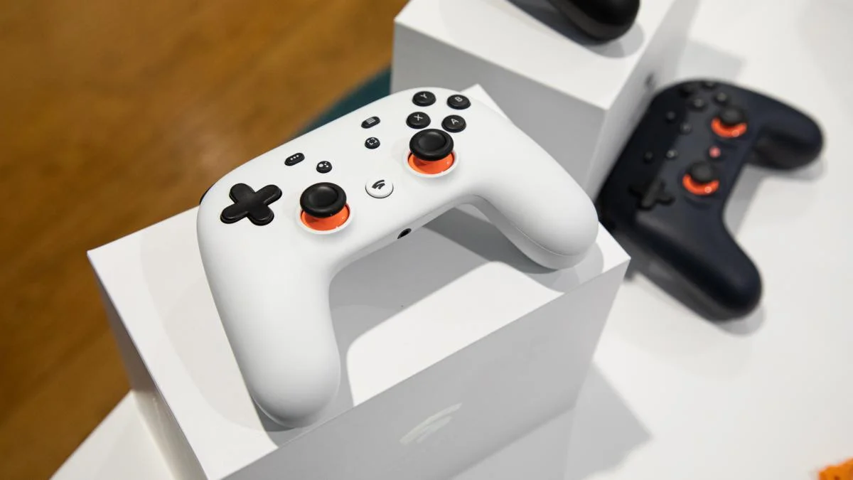 Advertising image Google Stadia and its control