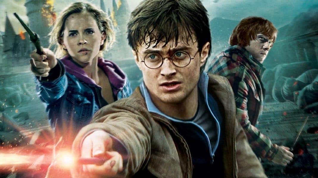 Harry Potter com uma varinha, Hermione e Ron Weasley