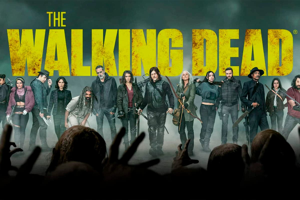 Banner de divulgação de The Walking Dead, em que vários personagens estão armados e silhueta de zumbis se estão aproximando.
