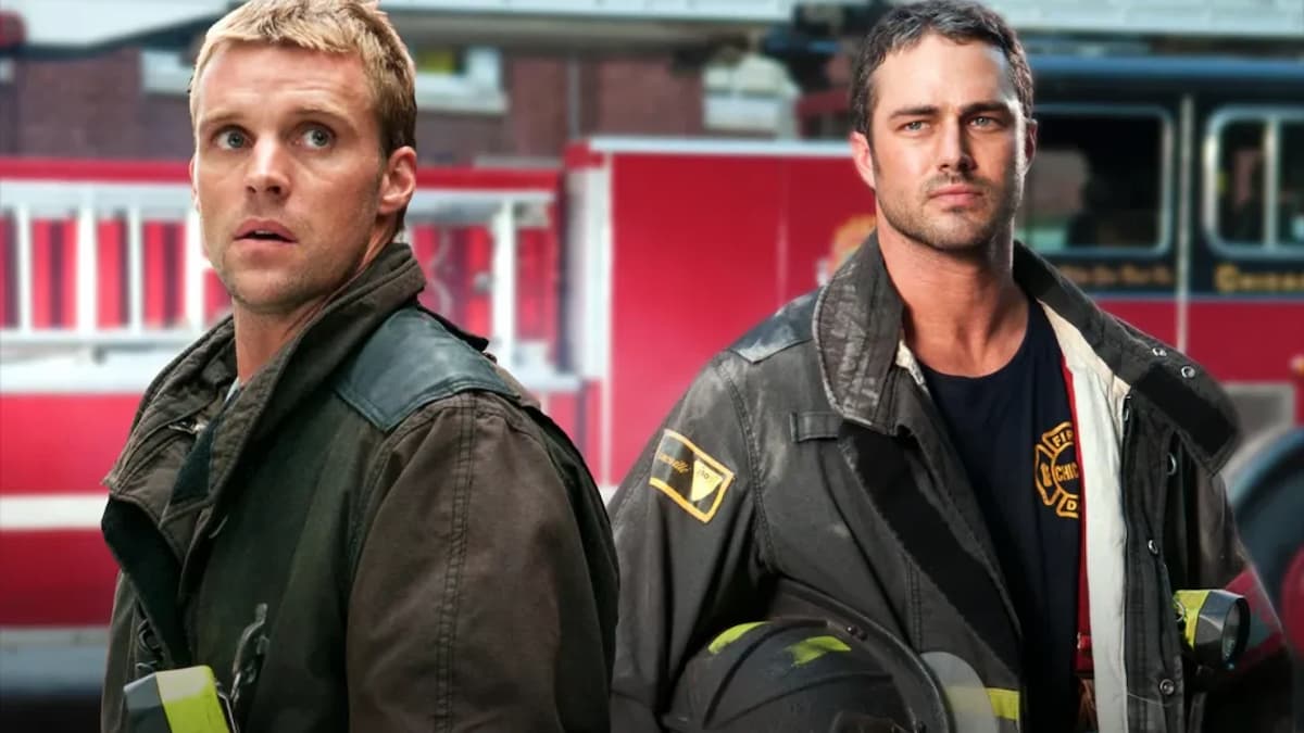 Chicago Fire. Personagens bombeiros da série Chicago Fire uniformizados e com semblante sério.