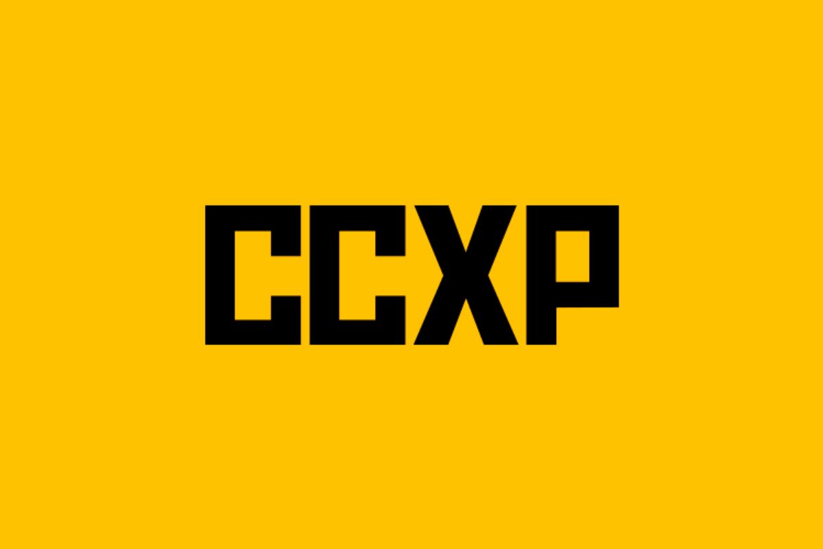 CCXP. Banner de divulgação da CCXP, com o título do evento em um fundo amarelo mostarda.